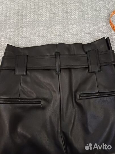 Новые кожаные брюки- кюлоты р.44-46 (S- М) Mango