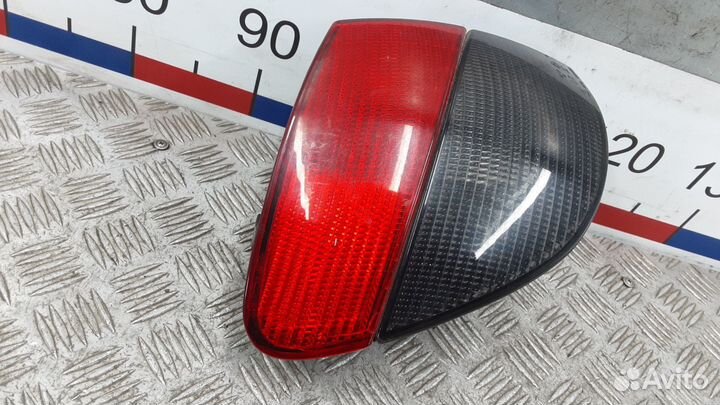 Фонарь Peugeot 406 (1995-2005)