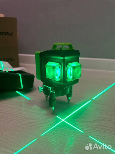 Лазерный уровень 12 линий новый