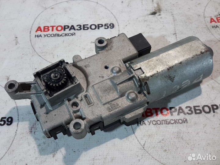 Моторчик люка BMW X5 E70