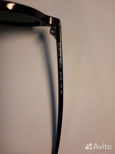 Солнцезащитные очки Emporio Armani