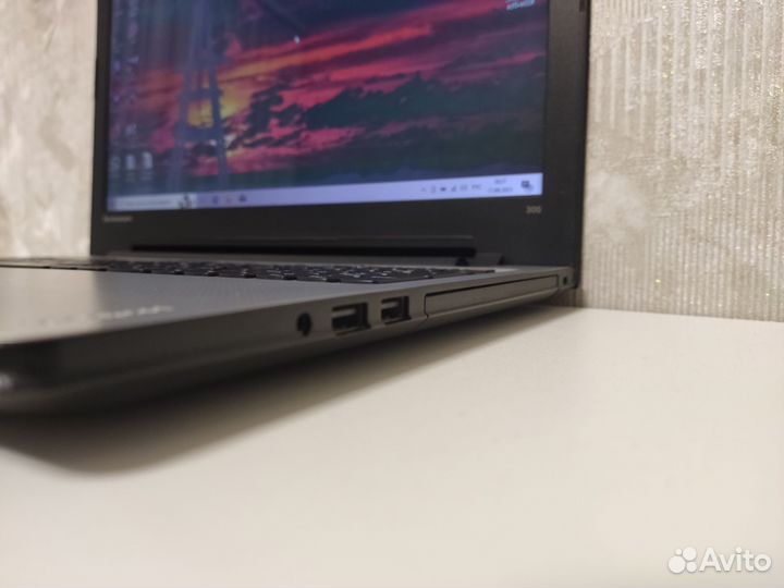 Ноутбук Lenovo,core i5-6200U, Ram8Gb, SSD