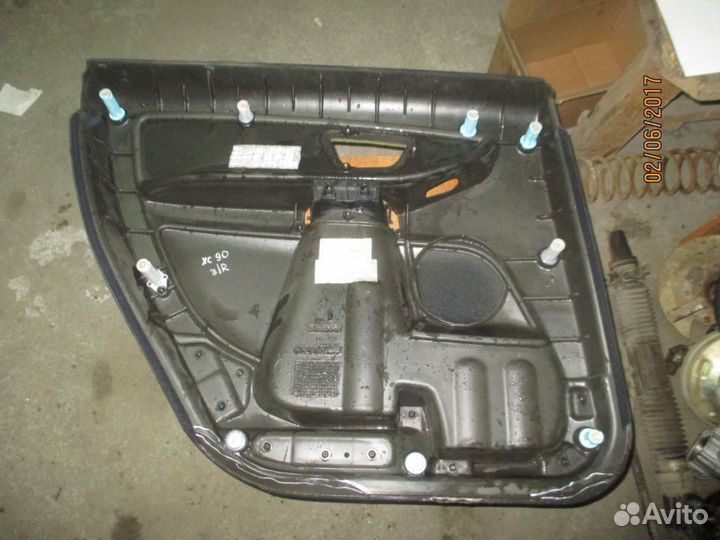 Обшивка двери задней правой Volvo XC90 Вольво