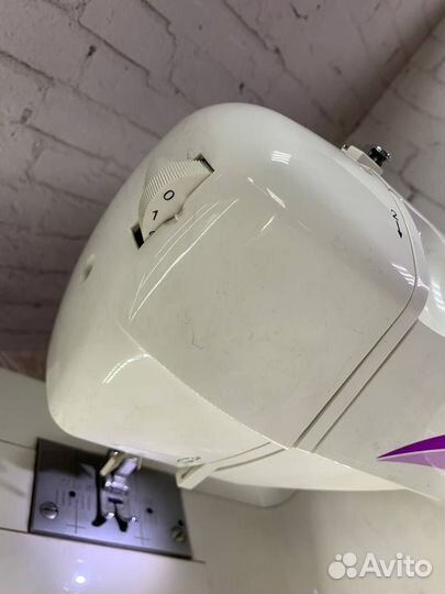 Швейная машина Jaguar 271