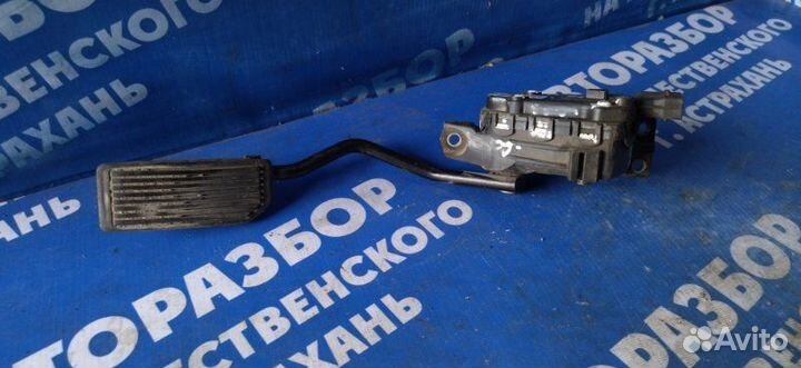 Педаль газа Nissan Almera N16 седан 2006