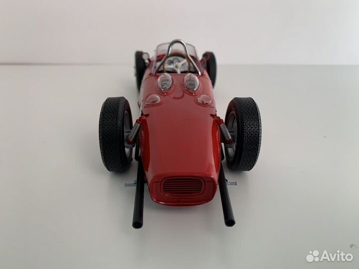 Модель 1:18 Ferrari 156/ 1961 год