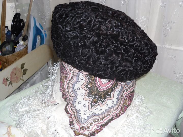 Головные уборы женские р. 57- 58
