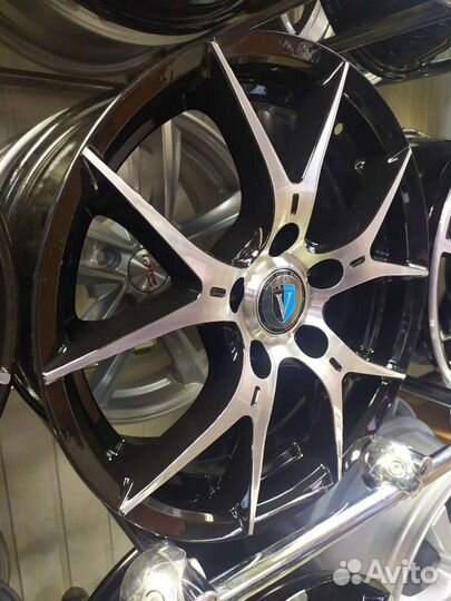 Диски R16 5x114,3 et40 d67,1 Venti 1617 BD Новые