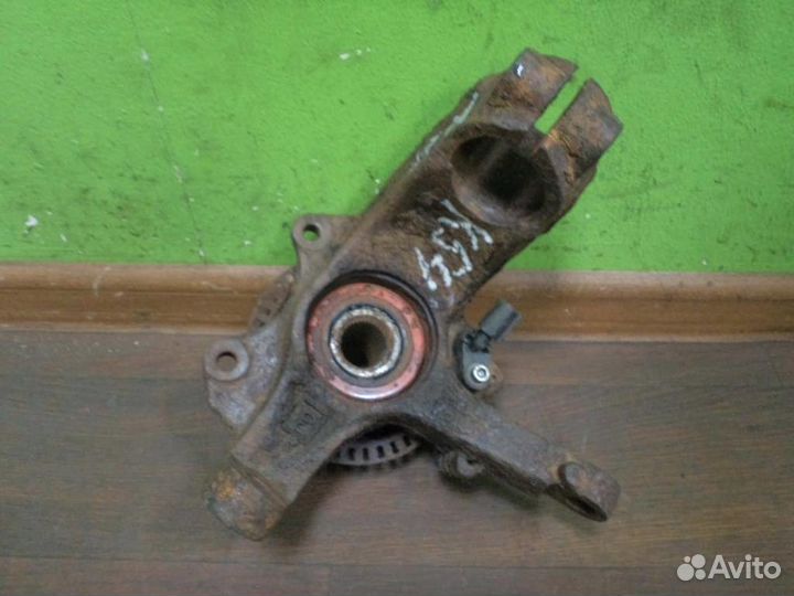 Кулак правый Ауди тт S3 Нью Битл Жук 8N0407256E