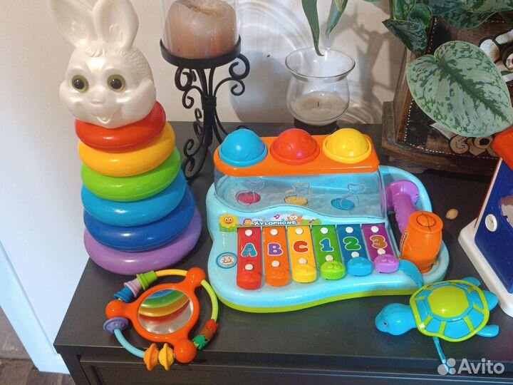 Развивающие игрушки для малышей пакетом