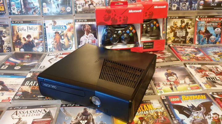 Xbox 360Slim 320гб+freeboot+76игр+2геймпада
