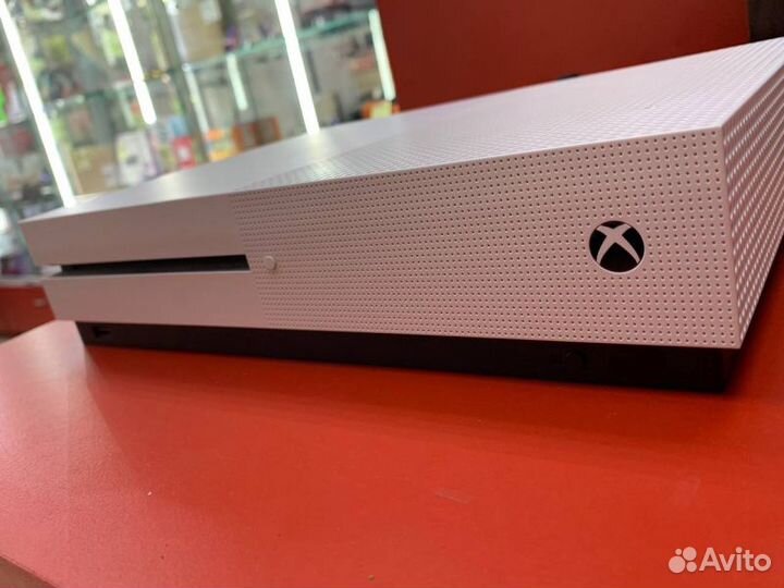 Игровая приставка Xbox One S Xbox One S 1Tb
