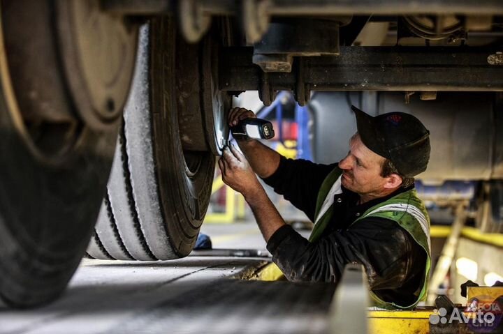 Слесарь по ремонту карьерной техники