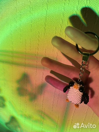 Фигурка Амигуруми из бисера (Пингвин-брелок)