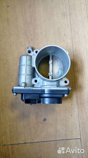 Заслонка дроссельная Nissan X-Trail T-31 2.0L