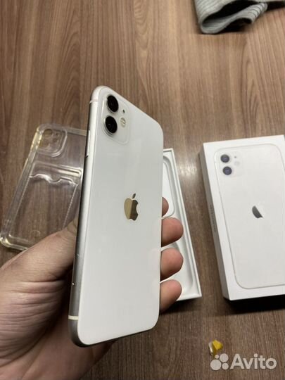 iPhone 11, 64 ГБ