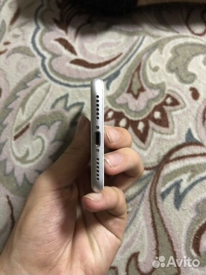 Телефон iPhone 8 128gb