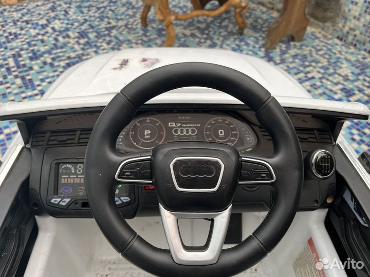 Детский электромобиль audi