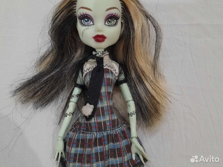 Продам куклу Монстер хай