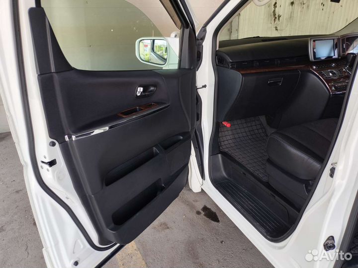 Nissan Elgrand 3.5 AT, 2008, 170 000 км