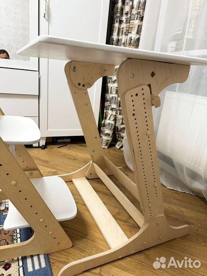 Растущая парта и стул