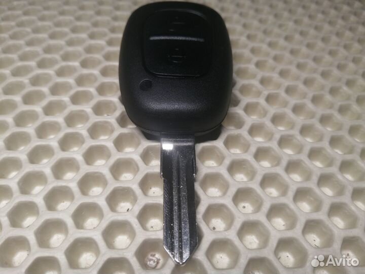 TRW 101546-B Renault/ Nissan/ Opel чип ключ VAC102