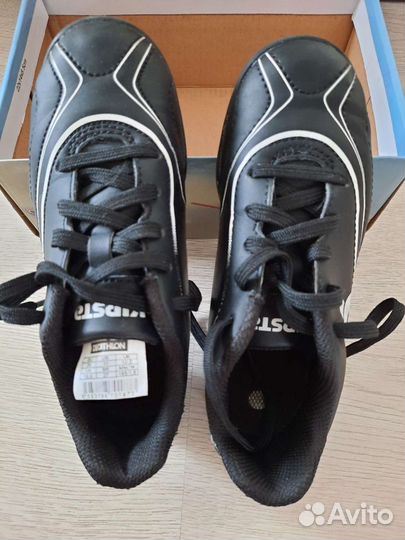 Футбольные бутсы, кроссовки