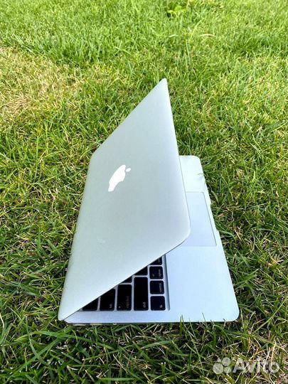 Apple MacBook Air 11