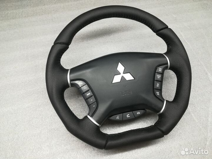 Руль анатомический pajero 4