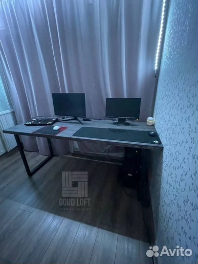 Компьютерный стол в стиле лофт