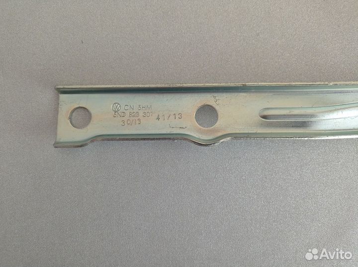 Петля капота Vw Tiguan (левая, правая)