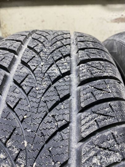 Triangle WinterX TW401 215/55 R18