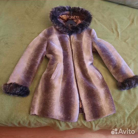 Полушубок мутоновый с капюшоном р.42