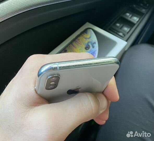 iPhone Xs, 64 ГБ