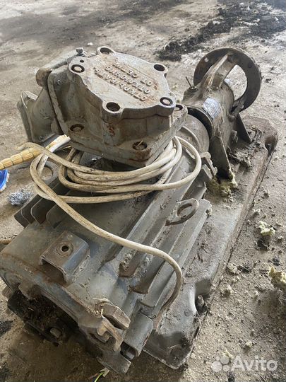 Асинронный двигатель с насосом