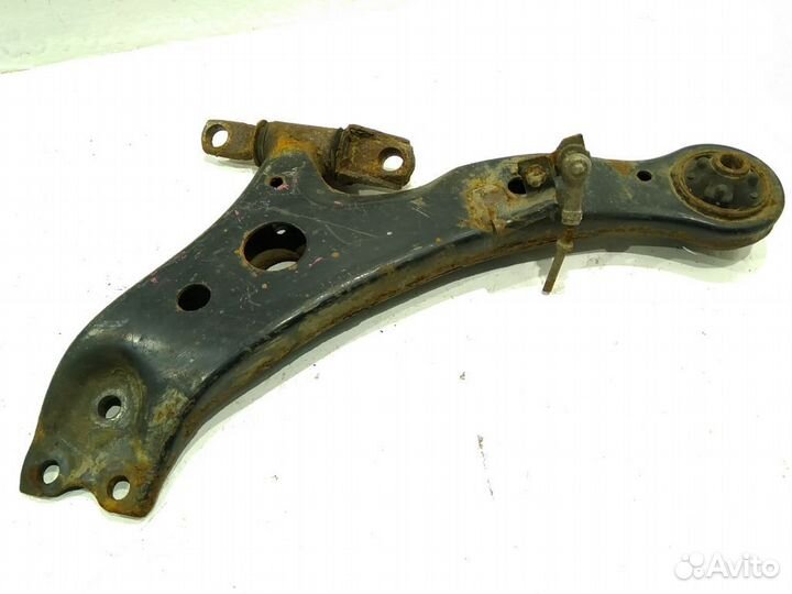 Рычаг передний левый нижний