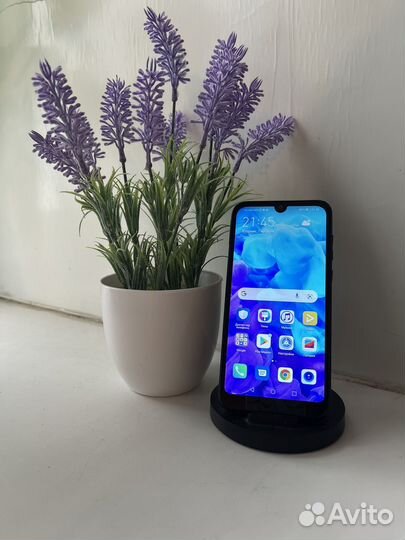 Телефон Huawei Y5 2019