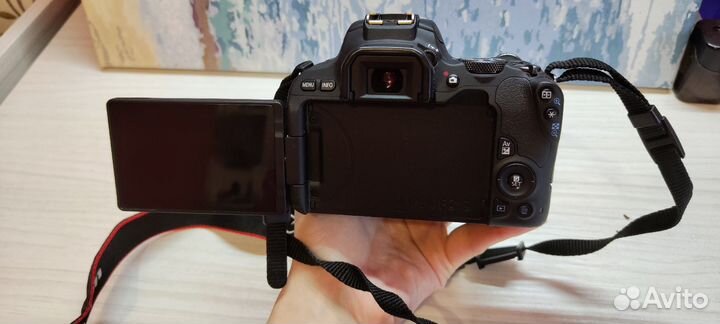 Canon EOS 200D