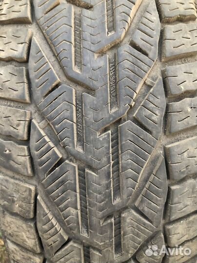 Tigar SUV Winter 215/65 R17 99V