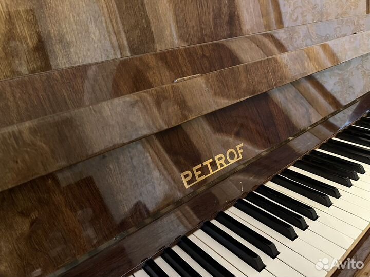 Фортепьяно «Petrof”