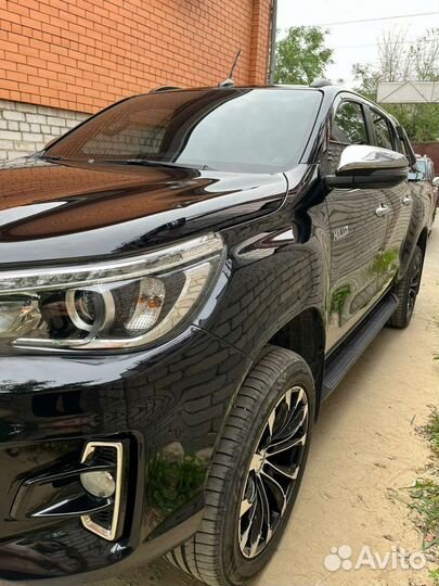 Toyota Hilux 2.8 AT, 2019, 48 000 км