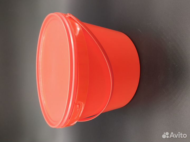 Пластиковая тара ведра банки