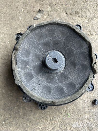 Cadillac srx динамик двери