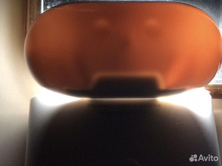 Копия кейса для AirPods 2 с беспроводной зарядкой