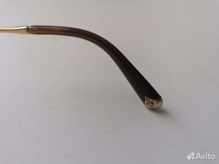 Солнцезащитные очки женские брендовые