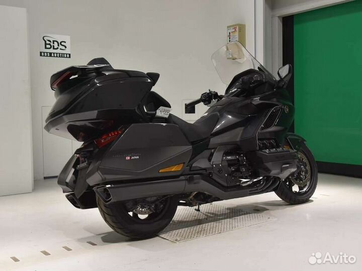 Продам Honda GL 1800 gold wing tour DCT