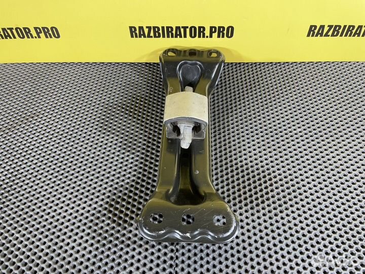 Опора кпп Mercedes-Benz E-class