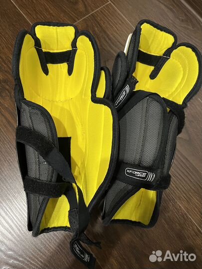 Щитки хоккейные, шлем хоккейный