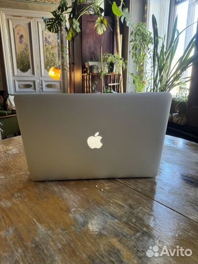 Apple MacBook Pro