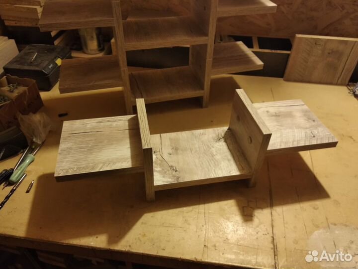 Настенная полка